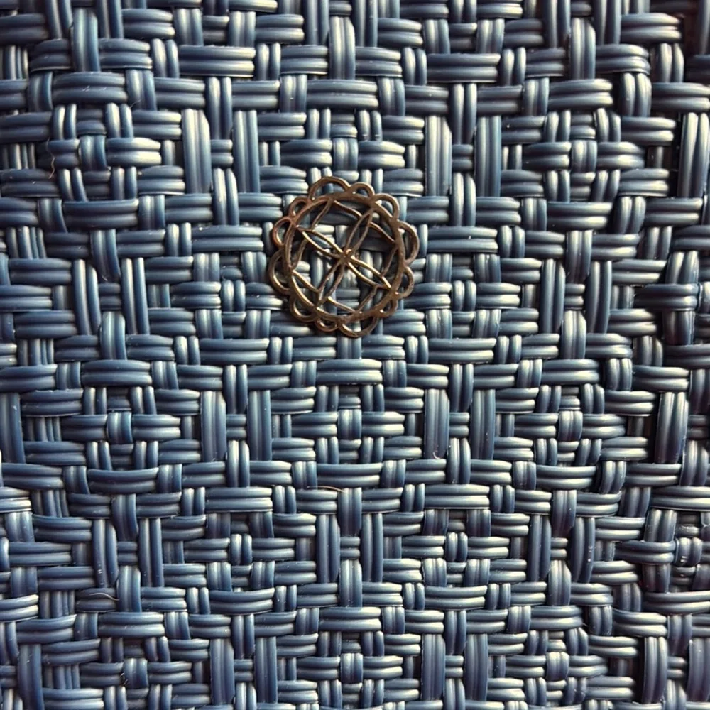 Stylish Blue Woven Tote Bag - Picture 2 of 4